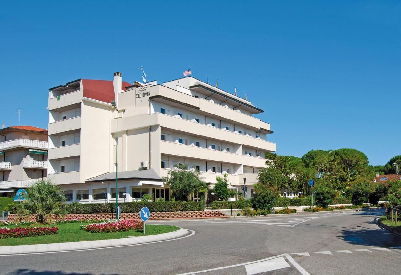 Hotel Old River Lignano Sabbiadoro Exterior photo